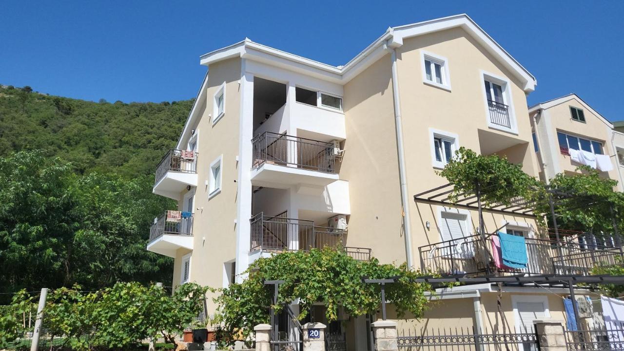 Apartmani Mia Sorajic Petrovac Exterior foto