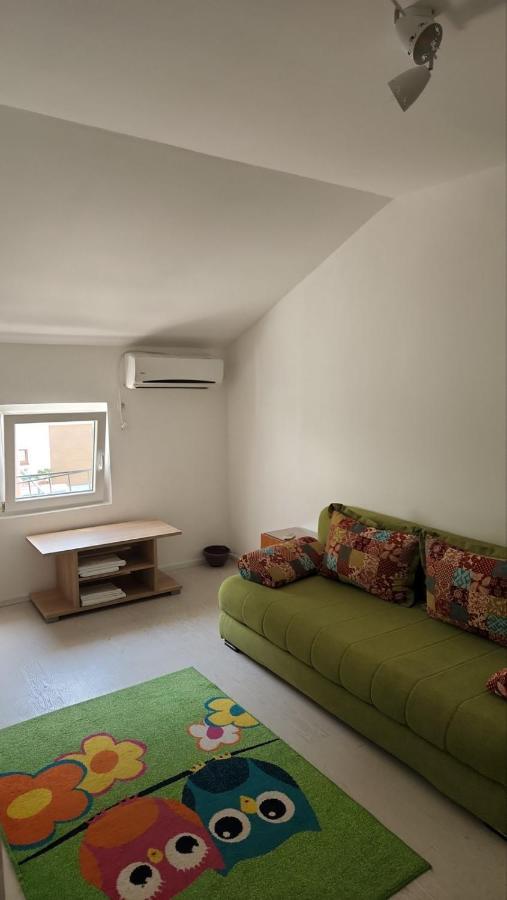 Apartmani Mia Sorajic Petrovac Exterior foto