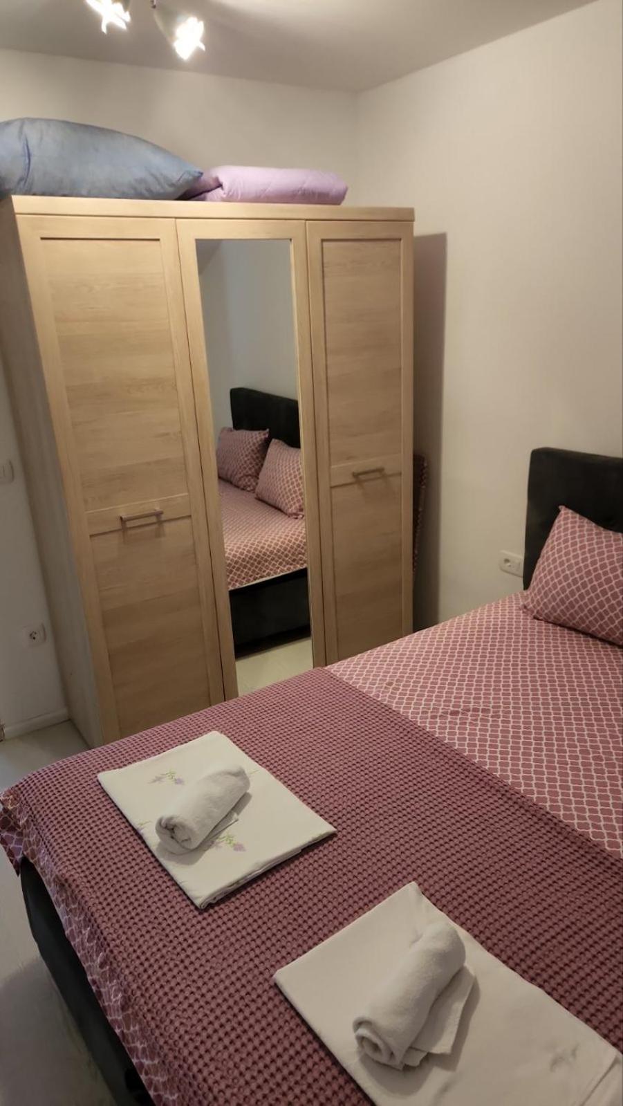 Apartmani Mia Sorajic Petrovac Quarto foto